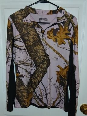 Mossy Oak Pink and Brown Camo V-Neck Pullover